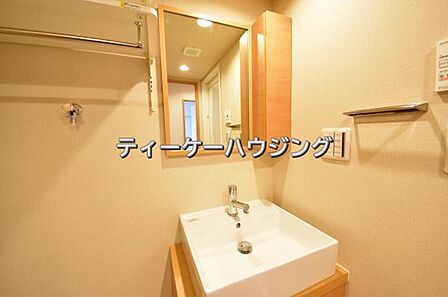一日のスタートは清潔な洗面所から。