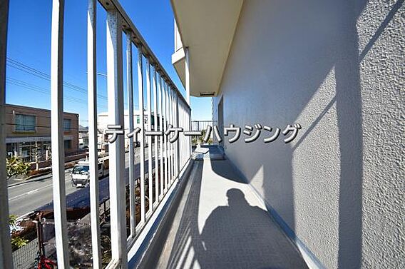広々したバルコ...