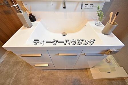 一日のスタートは清潔な洗面所から。