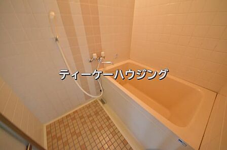 お子さんと一緒でもゆとりな広さです。快適・清潔な空間で心も体もオフになる時間を楽しんでみませんか。