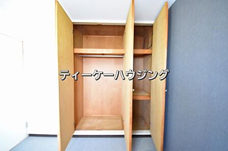 ゆとりある収納は、持ち物が多い方でもすっきりした生活を送れる筈です。