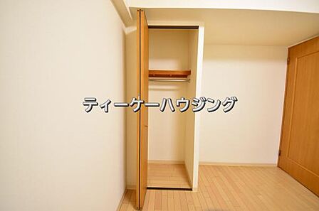 ゆとりある収納は、持ち物が多い方でもすっきりした生活を送れる筈です。