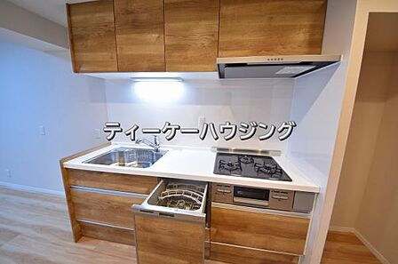 毎日使うものだから、キレイはもちろん食洗器なら除菌に手間はかかりません。お子様の食器洗いも安心。