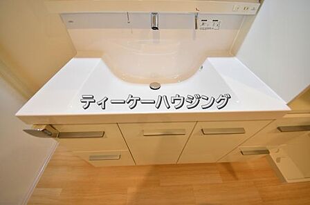 一日のスタートは清潔な洗面所から。