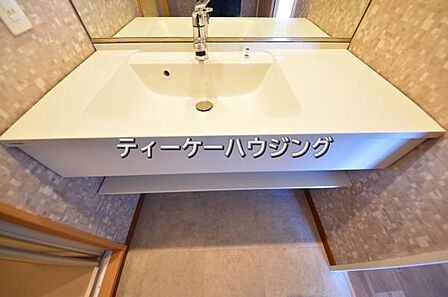 一日のスタートは清潔な洗面所から。
