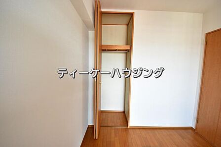 ゆとりある収納は、持ち物が多い方でもすっきりした生活を送れる筈です。