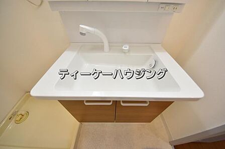 一日のスタートは清潔な洗面所から。