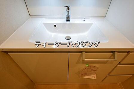 一日のスタートは清潔な洗面所から。