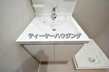 一日のスタートは清潔な洗面所から。