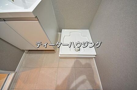 大容量の洗濯機にも対応できる洗濯機置き場を確保。