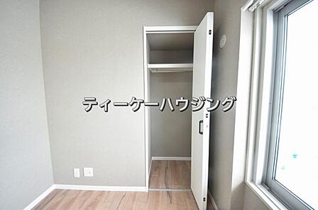 ゆとりある収納は、持ち物が多い方でもすっきりした生活を送れる筈です。