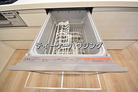毎日使うものだから、キレイはもちろん食洗器なら除菌に手間はかかりません。お子様の食器洗いも安心。