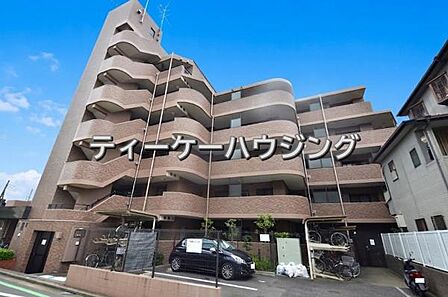 堂々とした佇まいが、住む者に満足感と安心感を与えてくれます。