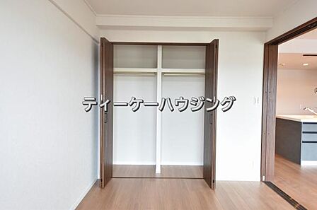 ゆとりある収納は、持ち物が多い方でもすっきりした生活を送れる筈です。