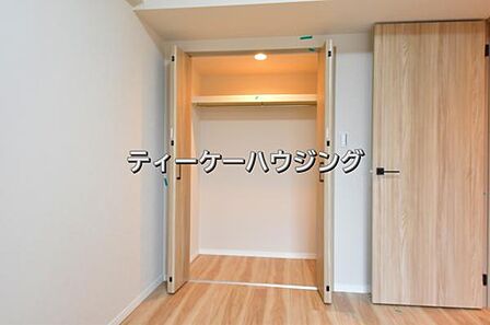 ゆとりある収納は、持ち物が多い方でもすっきりした生活を送れる筈です。
