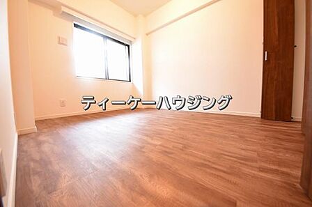 精錬された空間は日々の生活に歓びをもたらしてくれる筈です。
