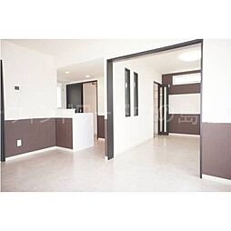 グランメールラフィール 205 2階1LDKのリビング/ダイニング