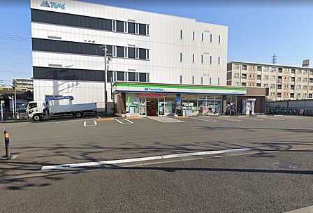 ファミリーマート千葉祐光三丁目店 徒歩15分。 1140m