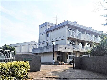 千葉市立土気中学校 徒歩17分。 1340m