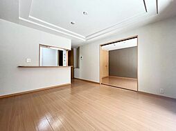 JR筑豊本線 飯塚駅 3.6kmの賃貸アパート 1階2LDKのリビング/ダイニング