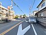 外観：前面道路