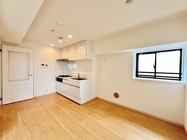 リビング/ダイニング サンリット大袋 3階/-