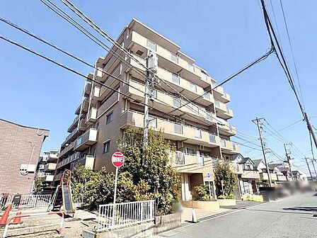 谷塚駅徒歩10分の近さ。 忙しい朝が助かる立地、 暮らしにゆとりが生まれます。