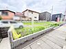 外観：周辺環境と調和する穏やかな街並みに位置し、新たな暮らしの可能性が広がる静かな住環境です。