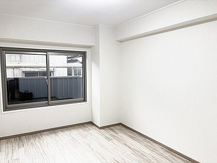 無駄のないシンプルな空間が、日々の暮らしに静かな調和をもたらしてくれます。