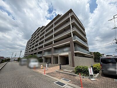 外観:車通りの少ない閑静な住宅地、のびのびした子育てに適します。 外観:車通りの少ない閑静な住宅地、のびのびした子育てに適します。