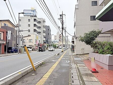 日々の暮らしを穏やかに支える、落ち着いた街並みと整った周辺環境が広がるエリアです。