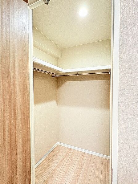 日々の暮らしを整える、無駄のないシンプルな空間が心にゆとりをもたらしてくれます。
