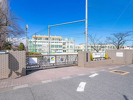 川口市立前川小学校(1300m)