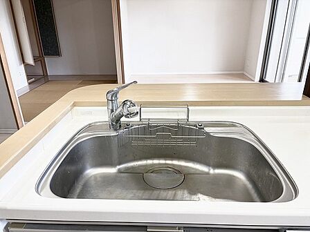 日々の家事がスムーズに進む使い勝手のよい空間が広がる落ち着いた佇まい