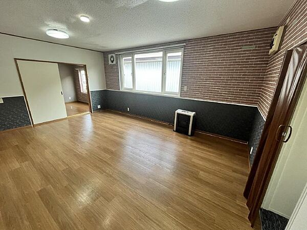 detached 北海道北見市西三輪3丁目

地図を見る