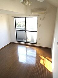 コニファーガーデン北烏山 2階1Kのリビング/ダイニング