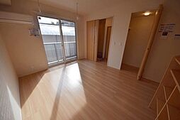 トレ・フィーリャ 1階1LDKのリビング/ダイニング