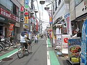 ウルトラマン商店街 170m