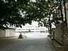 周辺：三鷹市立中原小学校 877m