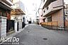 外観：■■本日内覧可能■■阪急宝塚線「三国」駅徒歩15分！土地面積：55.87平米・延床面積：54.75平米・玄関門扉あり◎駐輪スペースも確保されています。2階建・4DK・南西向きにつき明るいお家。