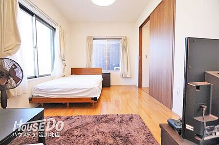 ■■内覧予約受付中 ■■6.5帖の洋室にはウォークインCLあり!衣装やバックなどまとめて収納でき、取り出しもラクラク♪