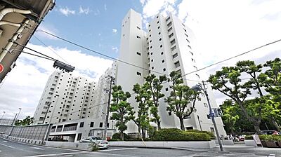 外観：■■本日内覧可能■■阪急各線利用可能な「十三」 まで徒歩9分！2026年6月フルリフォーム済（水廻り全て新調）・大きなウォークインCLなど、収納が充実したお家♪お気軽にお問い合わせください♪