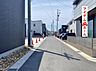 外観：前面道路写真