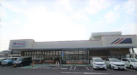 マルアイ英賀保店 徒歩6分