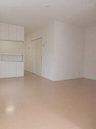 プレミール　カメゾン 201 2階1LDKのリビング/ダイニング