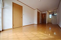 コンフォートアソシア 105 1階ワンルームのリビング/ダイニング