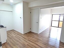 ストーンフィールドNo.3 3階2LDKのリビング/ダイニング