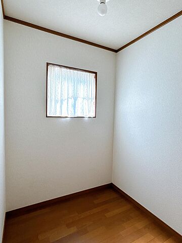 収納 高岡市平成町34-8