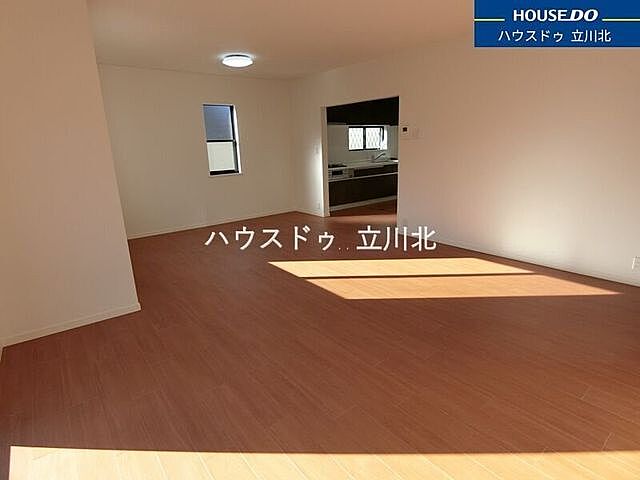 リビング/ダイニング 八王子市元八王子町2丁目3349-1