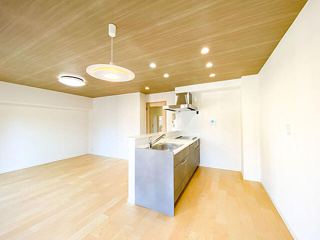 リビング/ダイニング 四条高倉スカイハイツ 5階/501